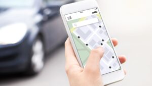 ライドシェアとタクシーの違いを徹底比較！料金・仕事・安全性・働き方まで解説