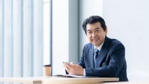 タクシー運転手は何歳まで働ける？年齢制限について詳しく解説のアイキャッチ