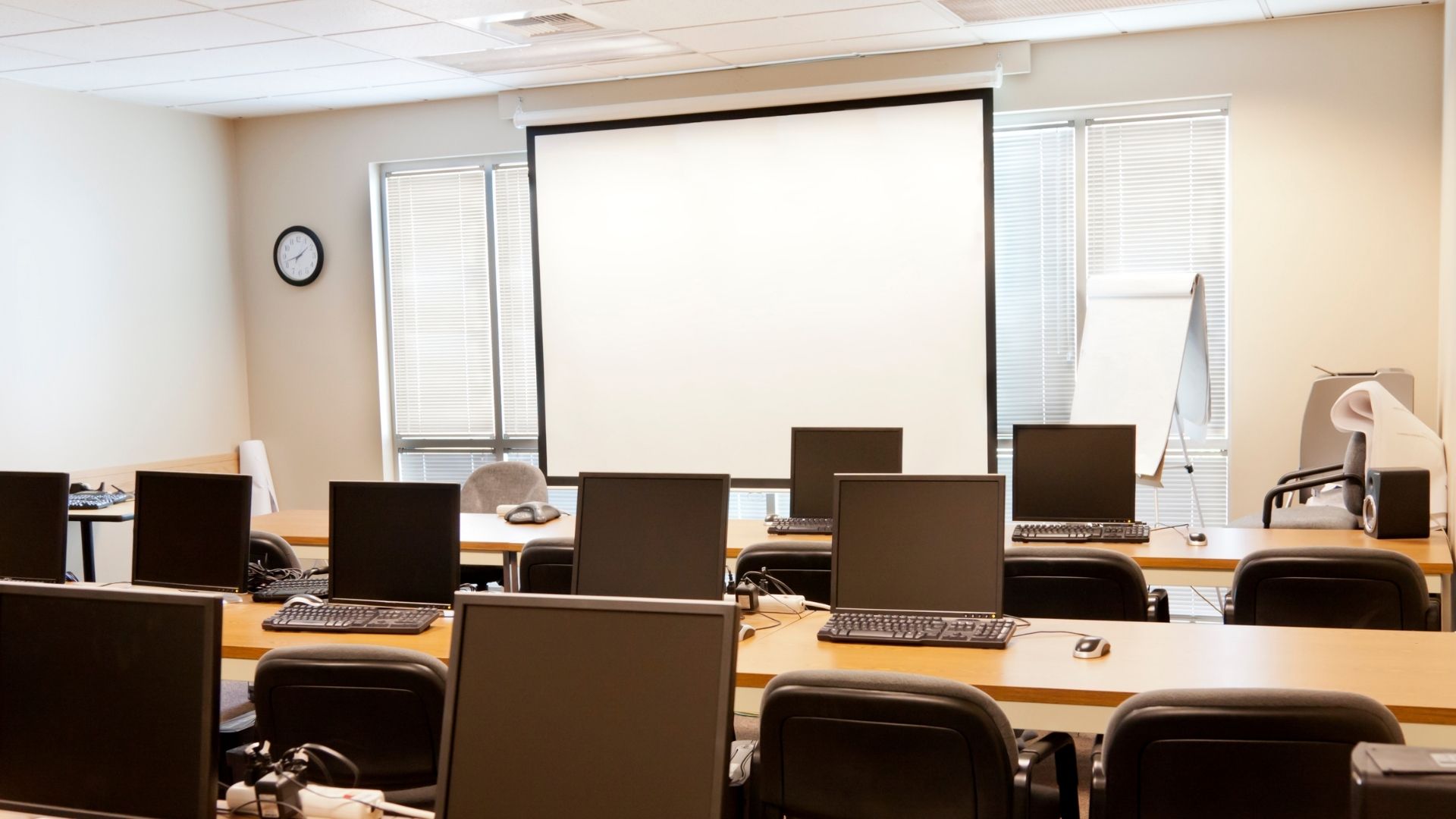 タクシー運転手の新人研修とは？研修内容・流れ・期間をまとめて解説